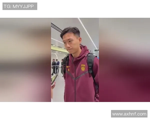 蒋圣龙凭借出色防守成功抢断为球队赢得关键机会展现个人实力