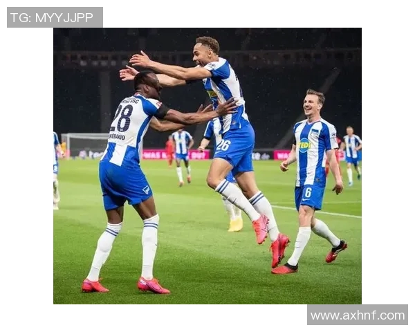 奥格斯堡出色表现逼平柏林赫塔德甲榜首战告和